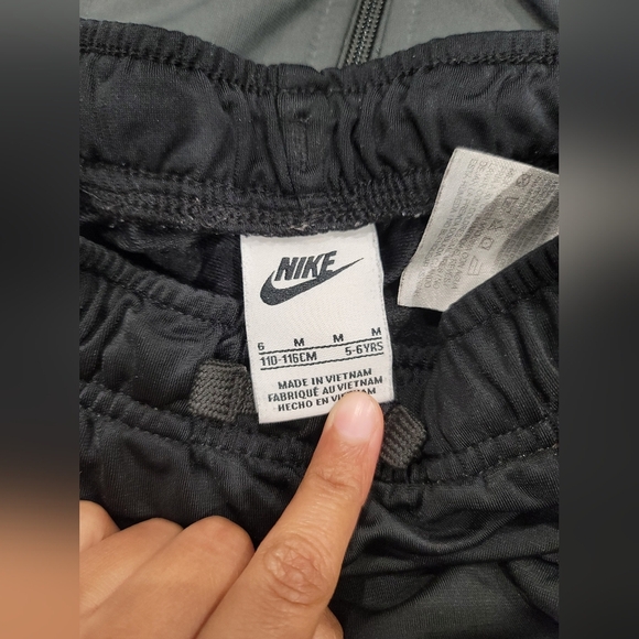 Nike Black & Grey Track Suit Set - Picture 3 of 6